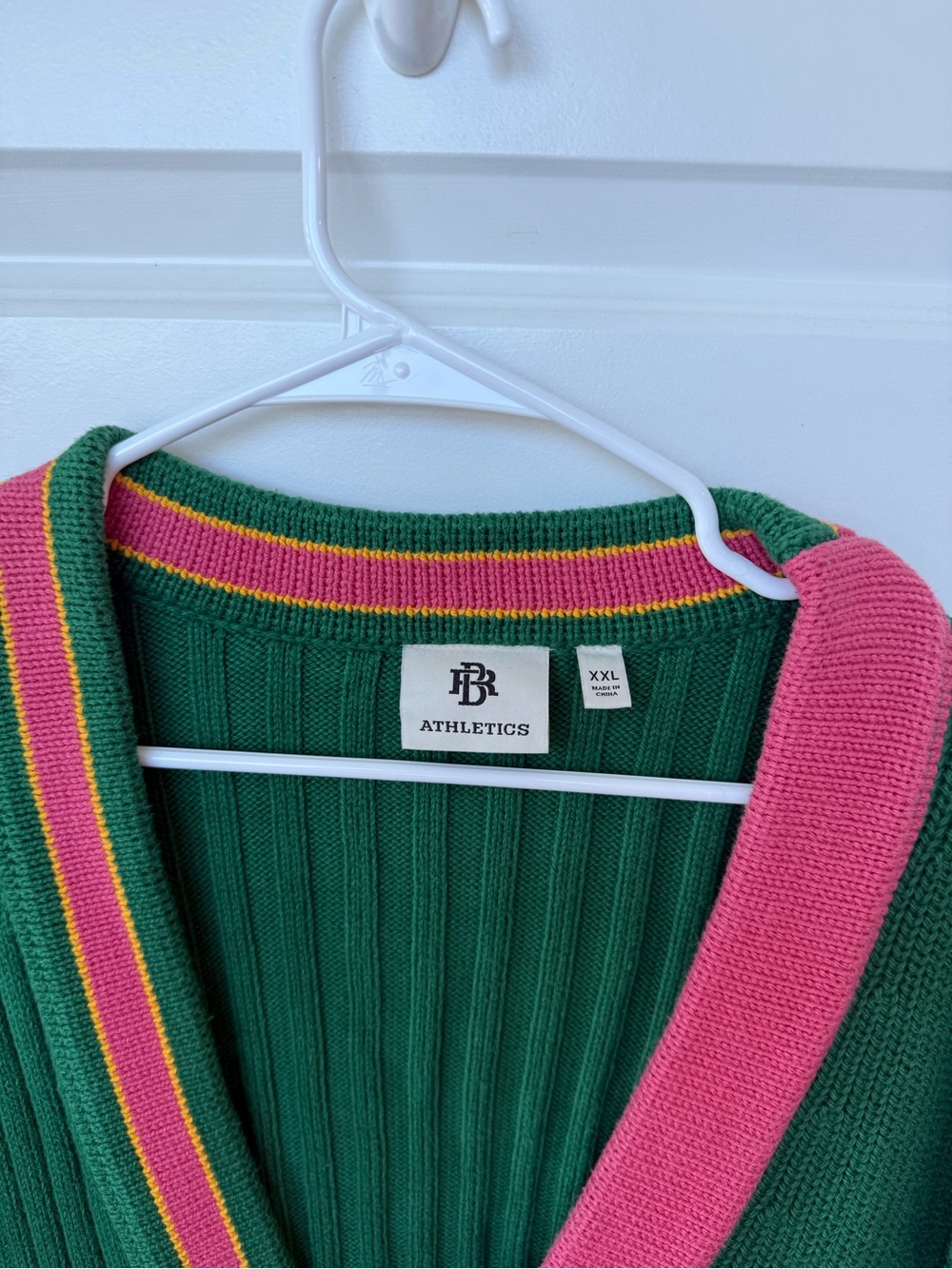 BANANA REPUBLIC ATHLETICS Varsity Cardigan
Sweater Green Pink - Picture 8 of 9